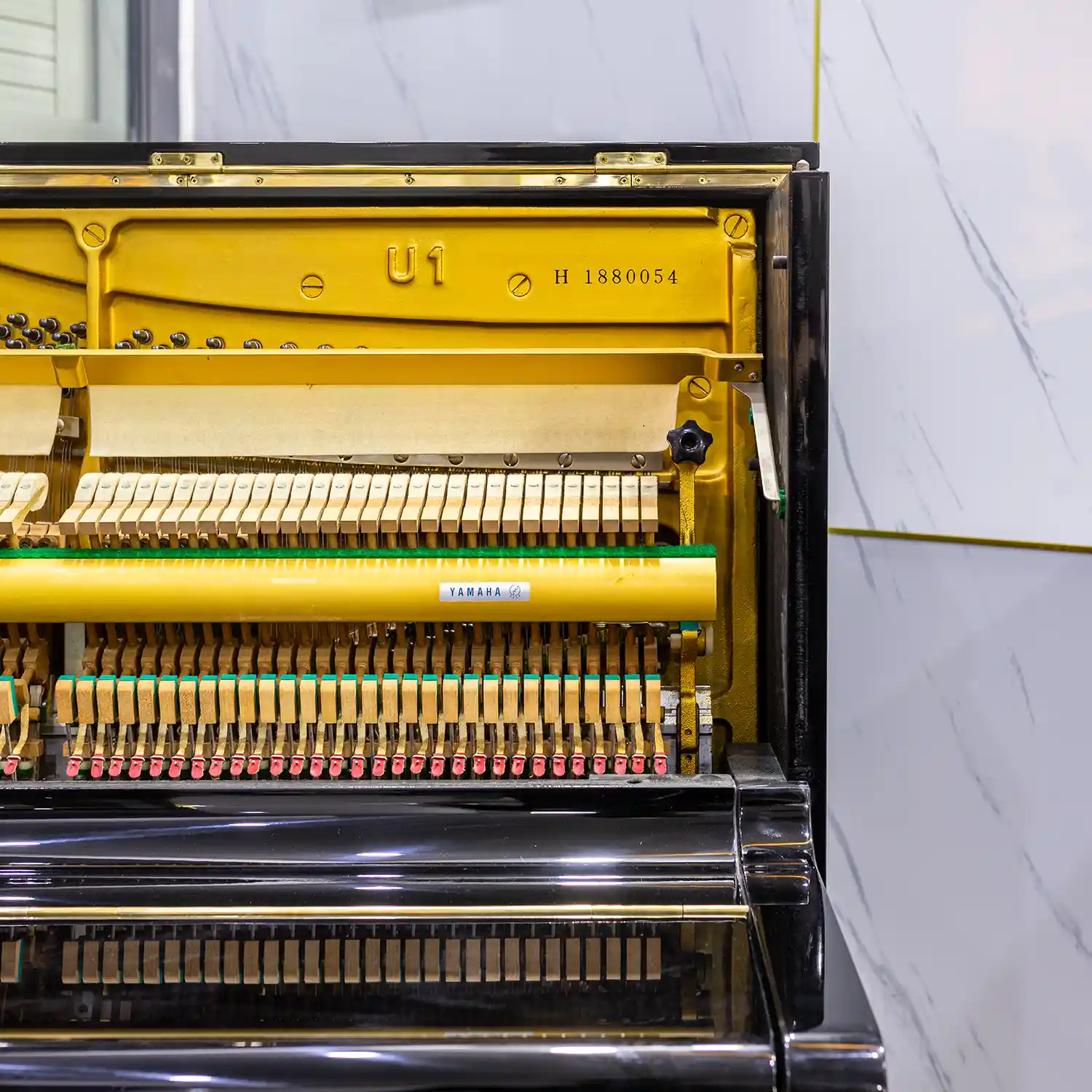 bộ khung đàn U1H, Đàn piano cơ Yamaha U1H