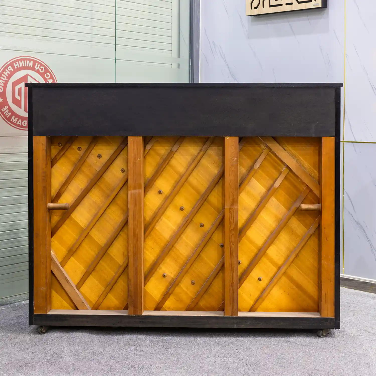 bảng cộng hưởng Đàn piano cơ Yamaha U1H