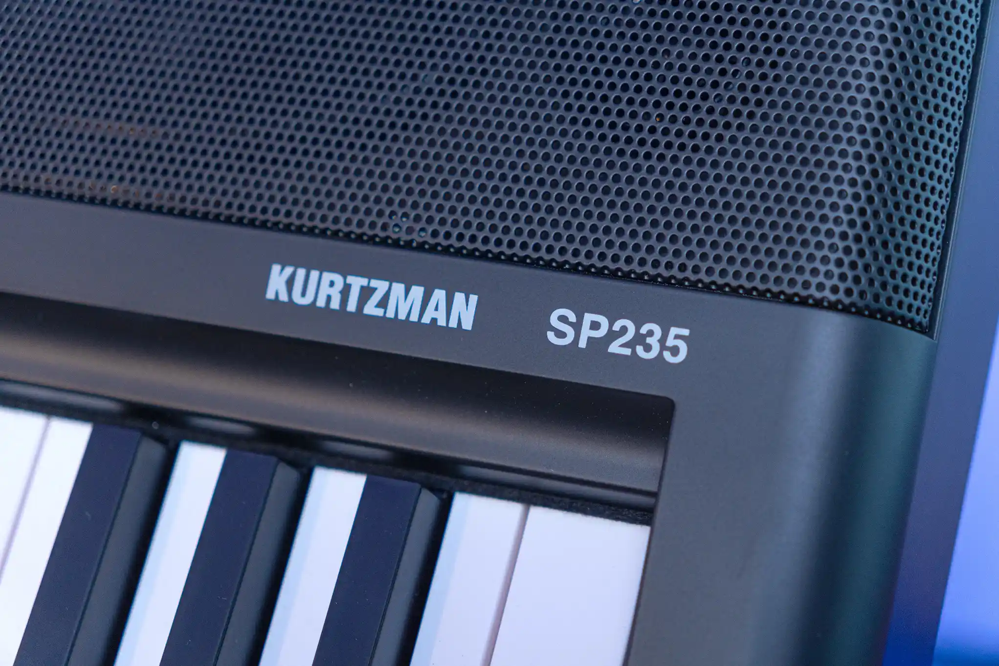 đánh giá âm thanh của đàn piano điện Kurtzman SP235