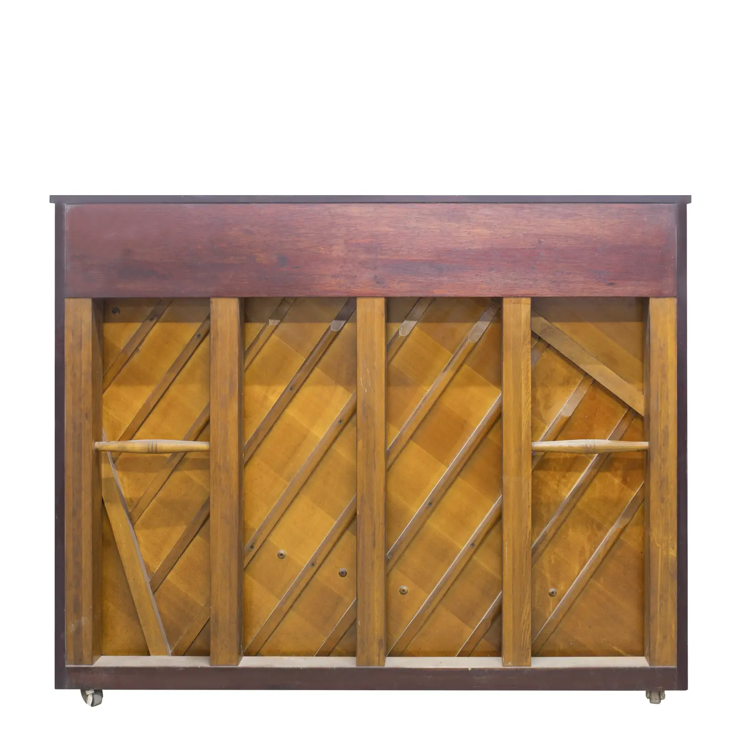 YAMAHA U1D - bảng cộng hưởng