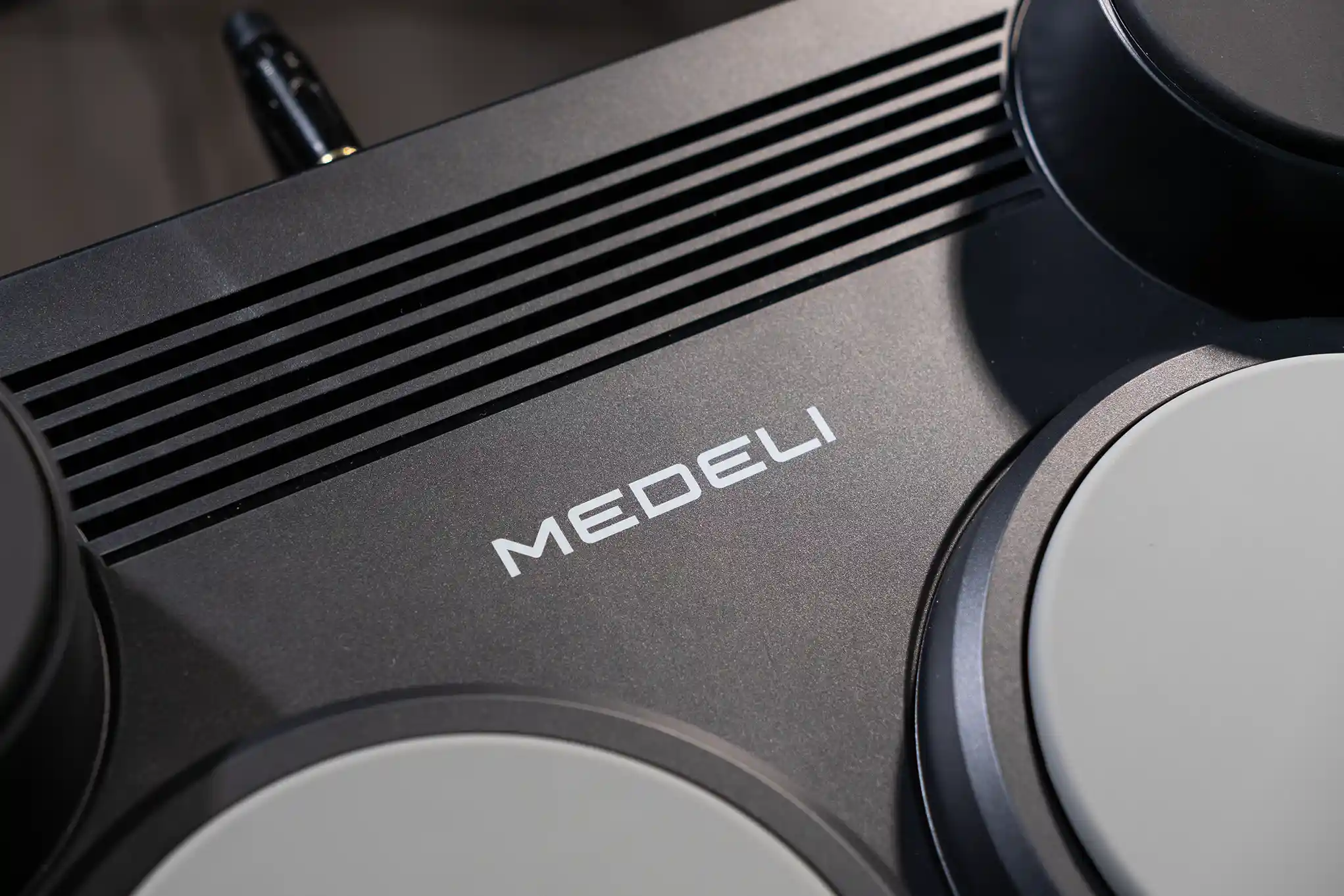 Medeli DD225 - logo