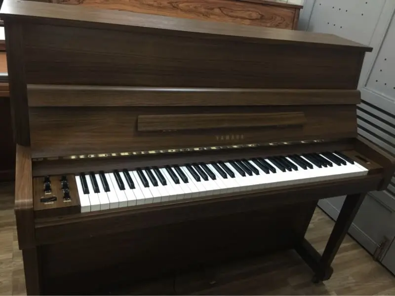 co-nen-mua-dan-piano-dien-gia-co-uu-va-nhuoc-diem-chi-tiet-2